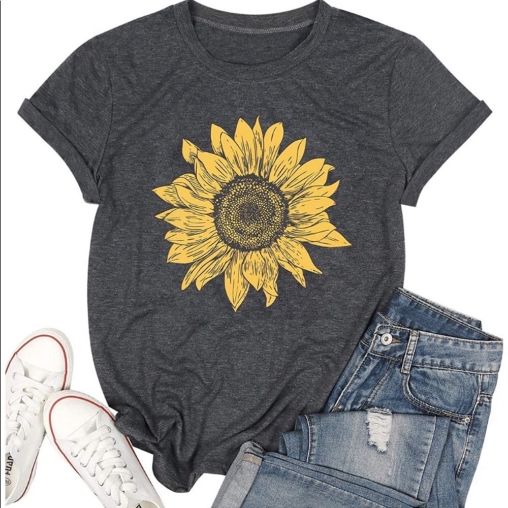 🎀Sunflower super cute tee 🎀